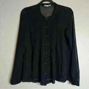 XXI Essentials woman’s pleaded Blouse size M